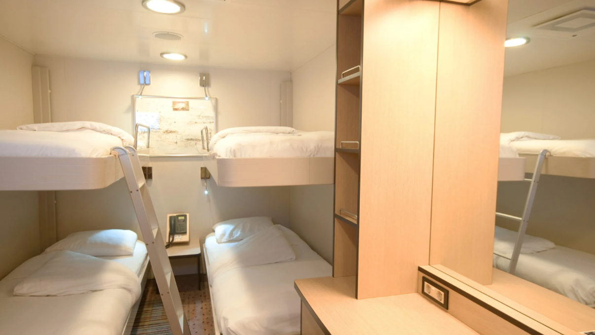Hurtigruten - MS Fram - Polar Inside I4.png